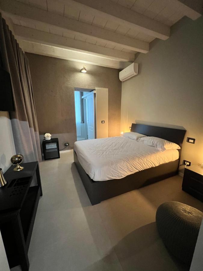 V&B Suites And Apartments Pavia Buitenkant foto