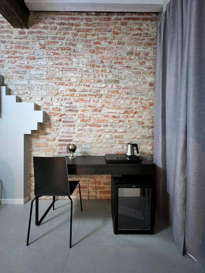 V&B Suites And Apartments Pavia Buitenkant foto