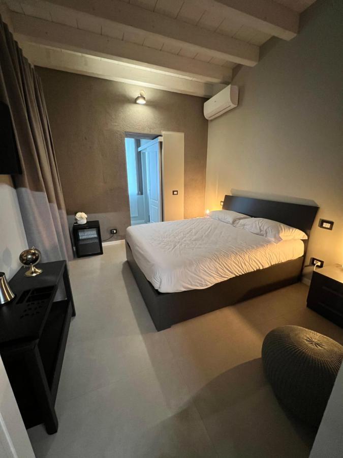 V&B Suites And Apartments Pavia Buitenkant foto